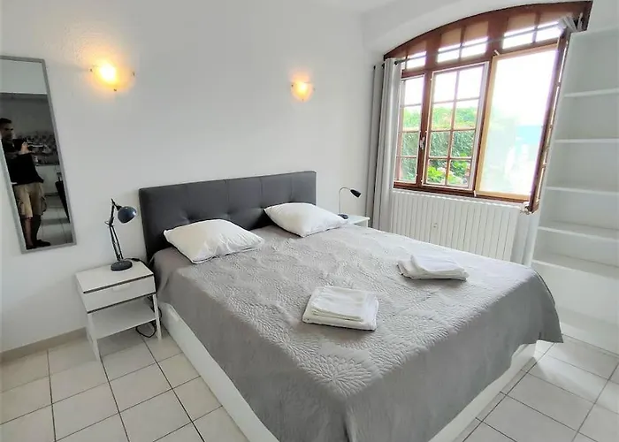 Le Petit Goudarguais Apartamento *
